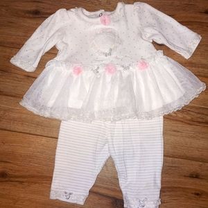 💐Little Me 2 piece set. 0-3 months adorable